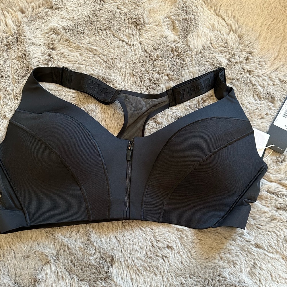 IVY PARK all black sport bra
